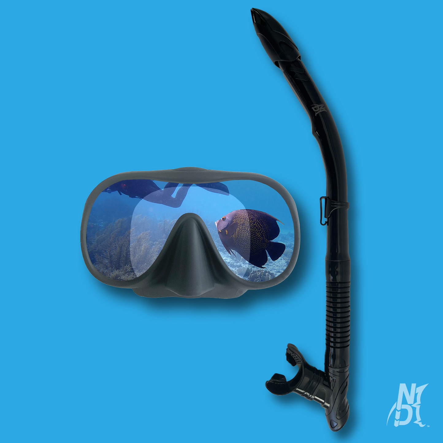 Mako Mask and Semi-Dry Snorkel Bundle