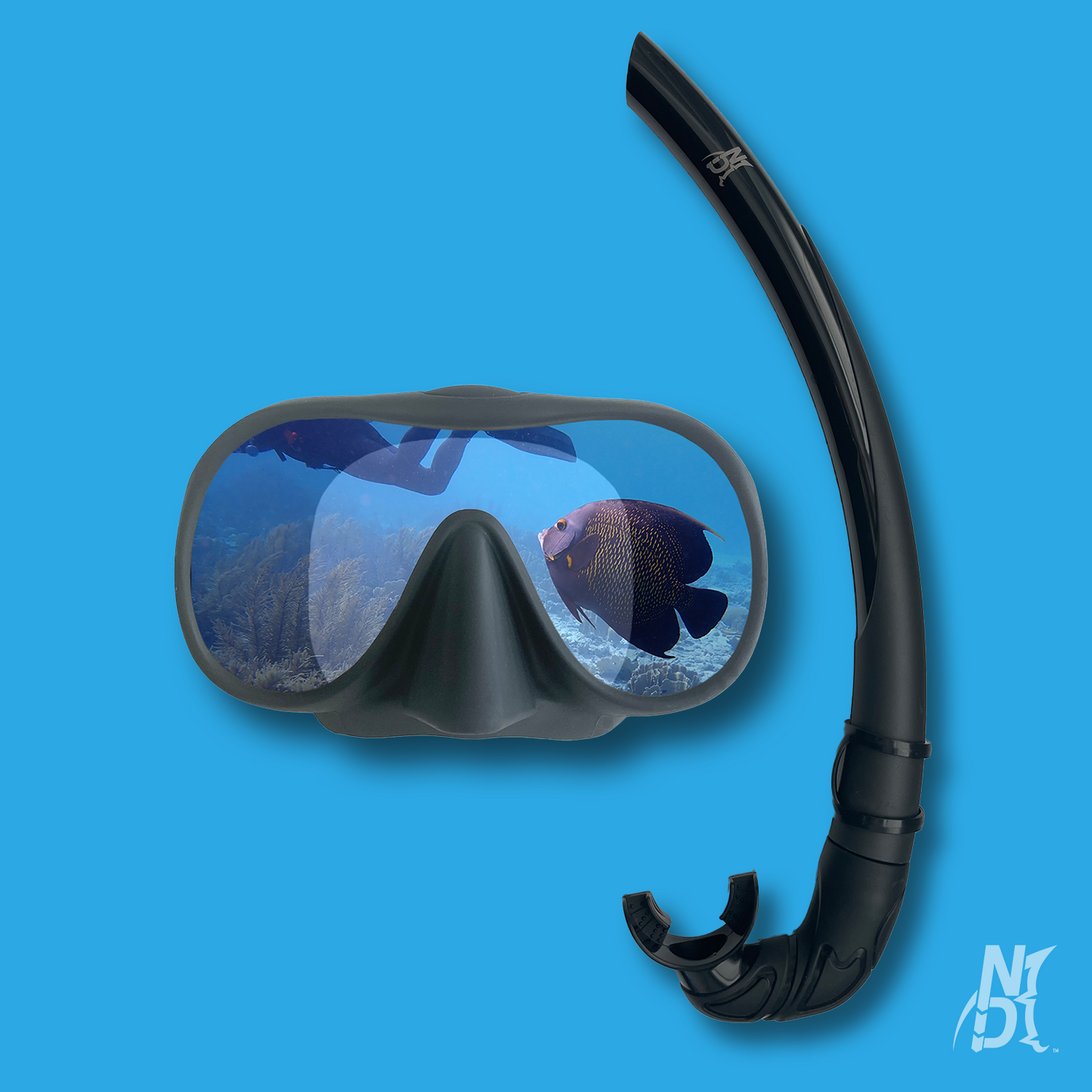 Mako Mask and Standard Snorkel Bundle